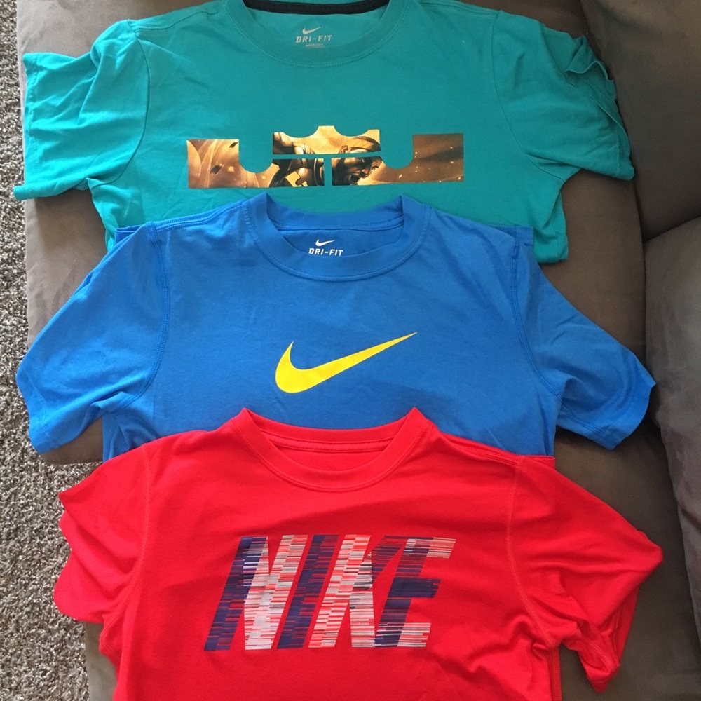 NIKE kids shirts bundle